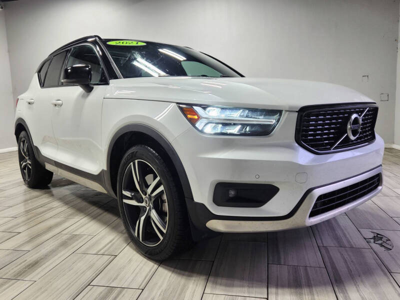2021 Volvo XC40 T5 R-Design