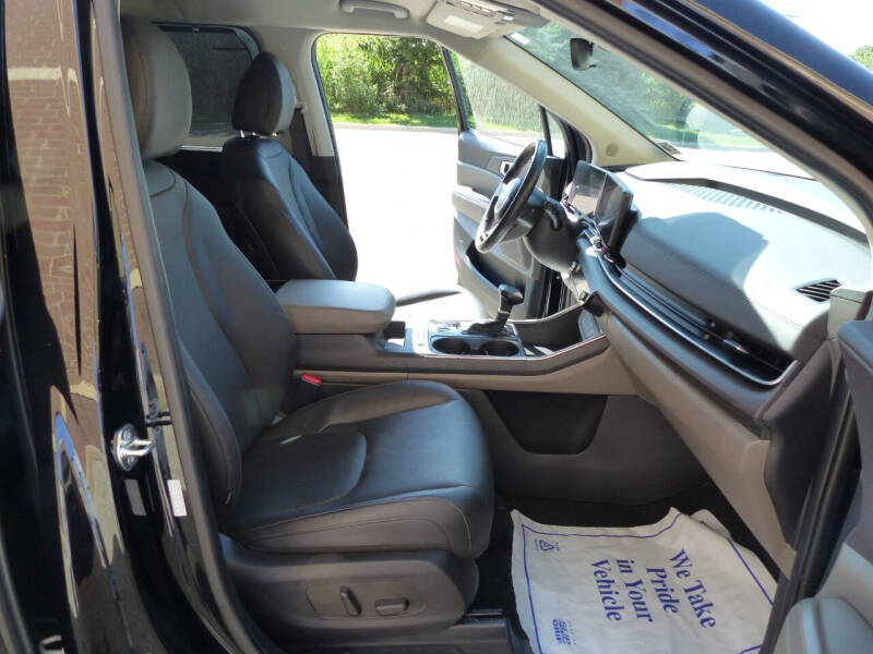 2025 Kia Carnival EX