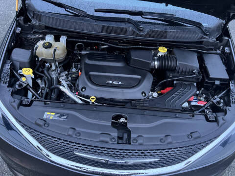 2017 Chrysler Pacifica Touring