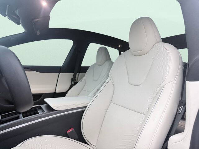 2023 Tesla Model S Plaid