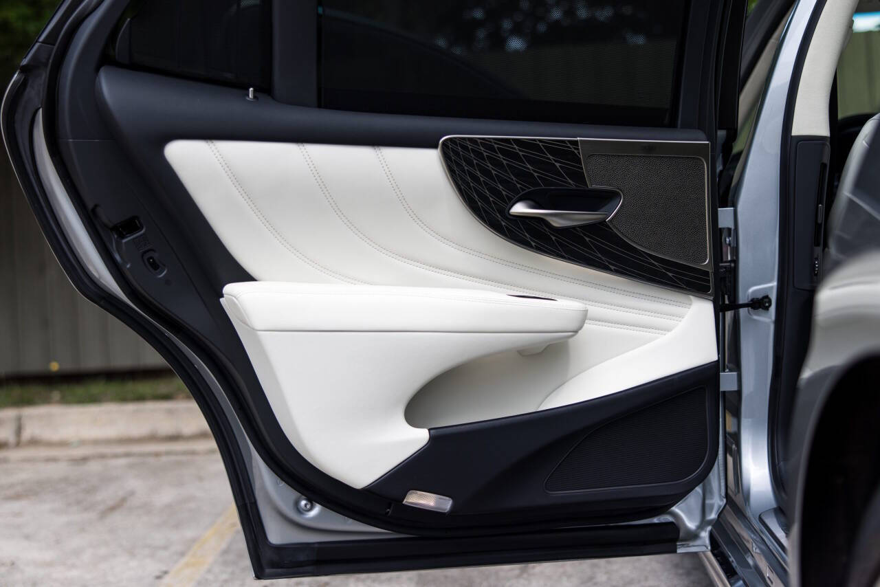 2022 Lexus LS 500 81