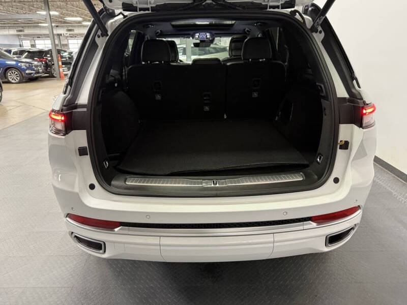 2022 Jeep Grand Cherokee Summit