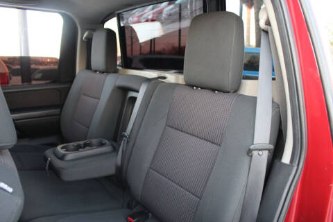 2013 Nissan Titan SV