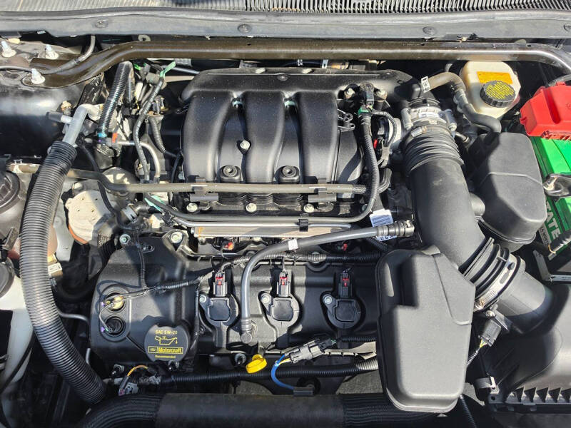 2013 Ford Taurus SE