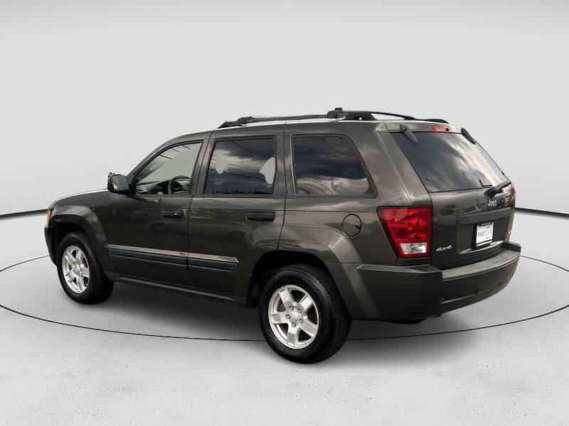 2005 Jeep Grand Cherokee Laredo