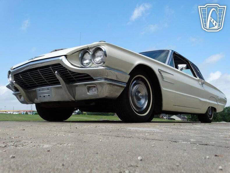 1965 Ford Thunderbird