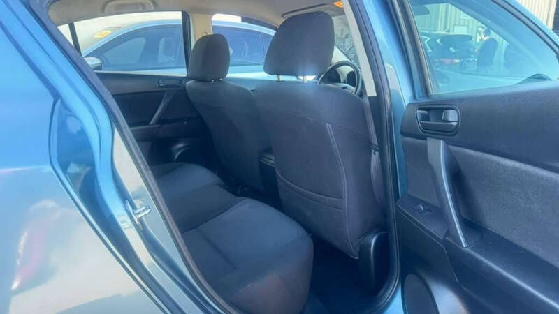 2011 Mazda MAZDA3 i Sport