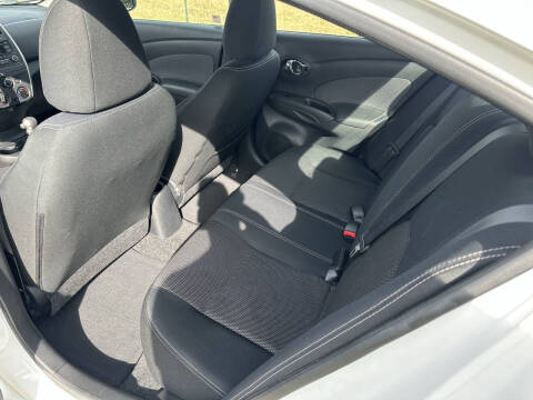 2015 Nissan Versa 1.6 S