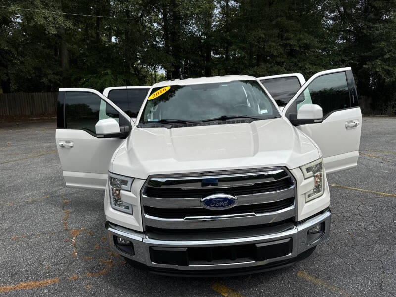 2016 Ford F-150 Lariat photo 29