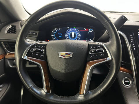 2017 Cadillac Escalade Luxury