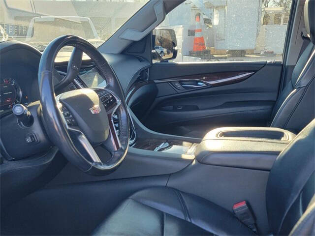 2019 Cadillac Escalade Luxury