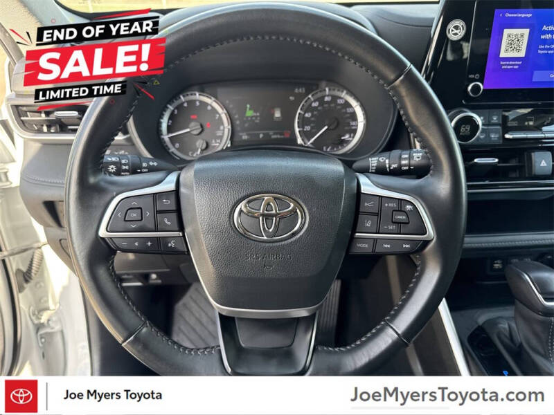 2024 Toyota Highlander LE