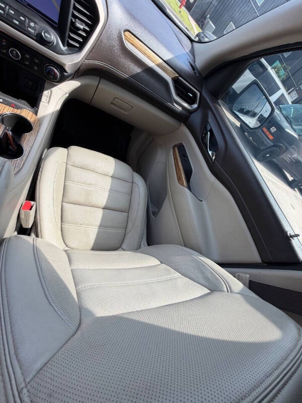 2019 GMC Acadia Denali
