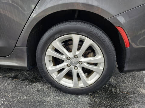 2015 Chrysler 200 Limited