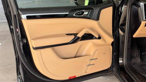 2016 Porsche Cayenne S