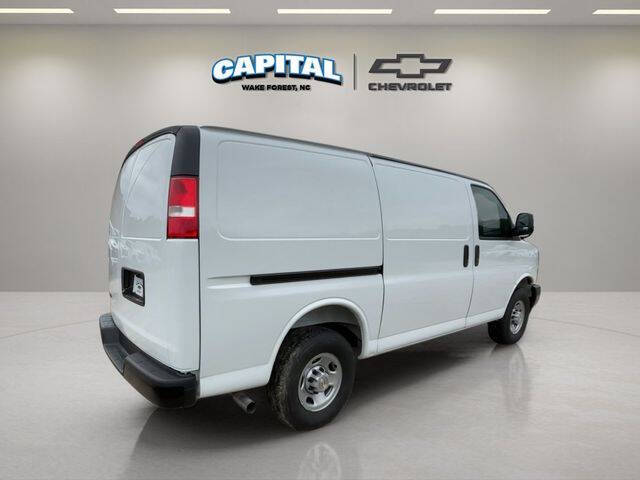 2025 Chevrolet Express 2500