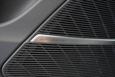 2023 Audi SQ8 4.0T quattro Premium Plus