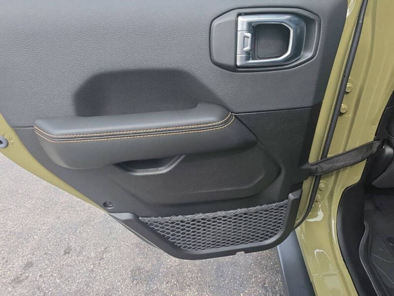 2026 Jeep Gladiator Sahara