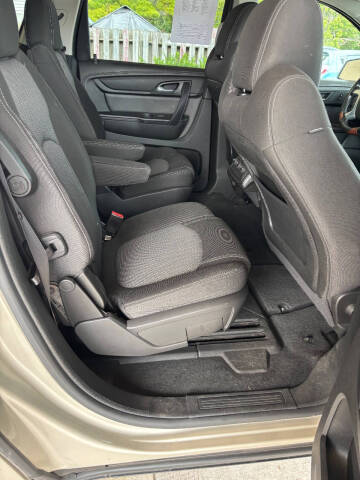 2017 Chevrolet Traverse LT