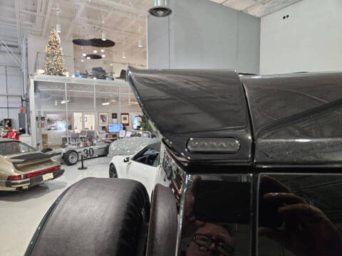 2024 Land Rover Defender 110 V8 P525