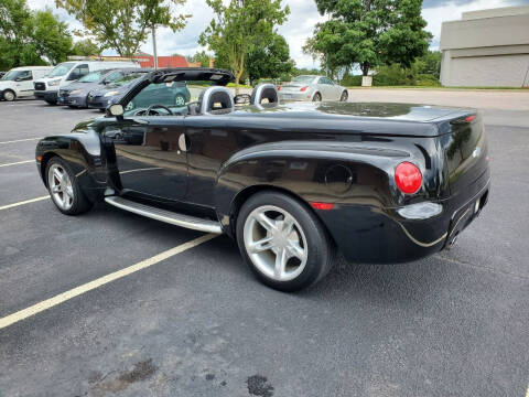 2004 Chevrolet SSR LS