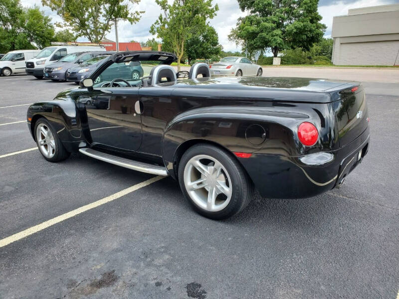 2004 Chevrolet SSR LS