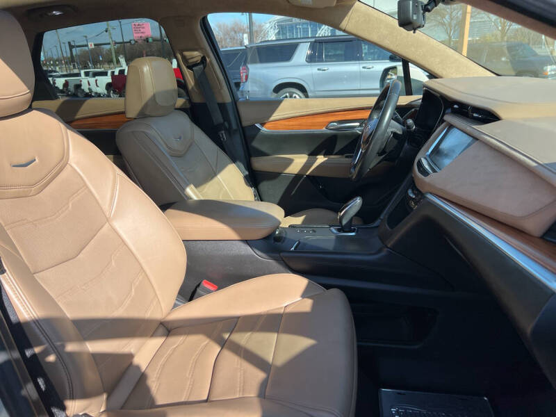 2017 Cadillac XT5 Platinum