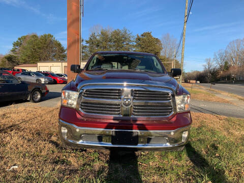 2018 RAM 1500 SLT