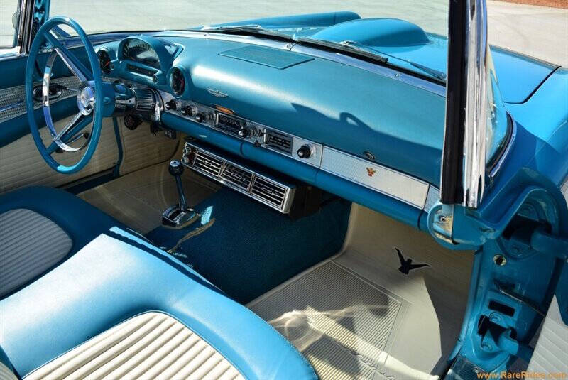 1956 Ford Thunderbird