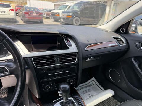 2012 Audi A4 2.0T quattro Prestige