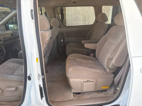 2002 Toyota Sienna LE