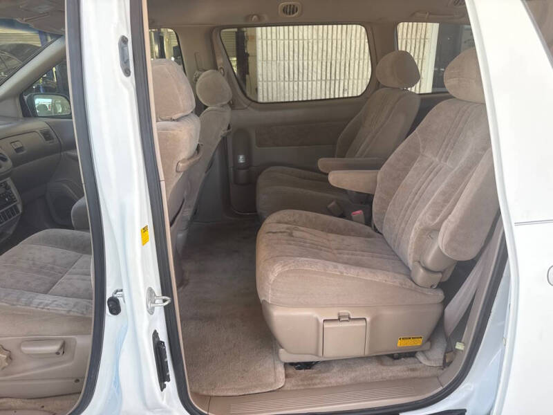 2002 Toyota Sienna LE