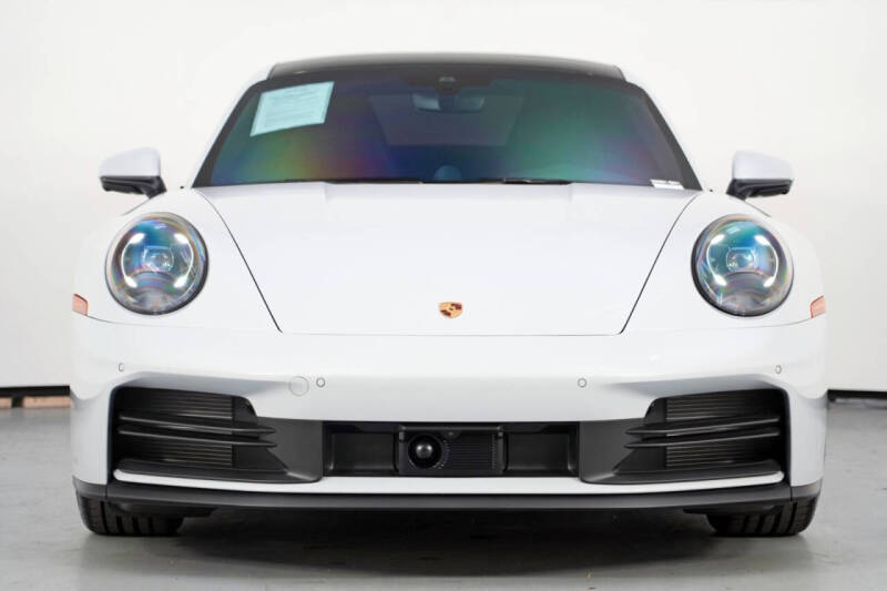 2025 Porsche 911 Carrera