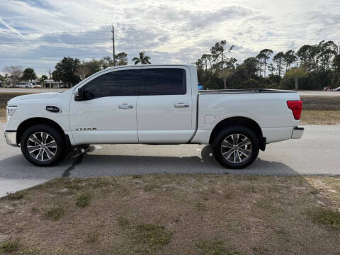 2017 Nissan Titan SV