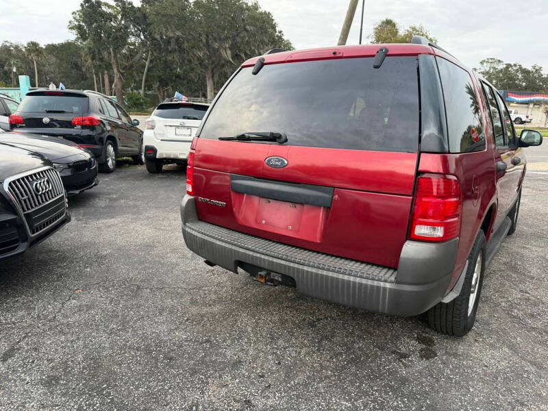 2004 Ford Explorer XLS