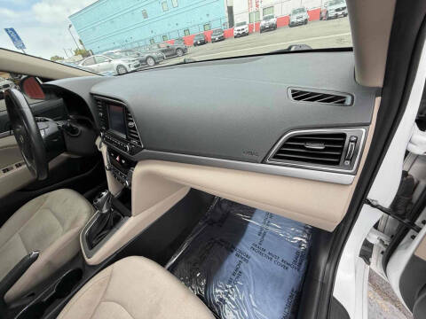 2018 Hyundai Elantra