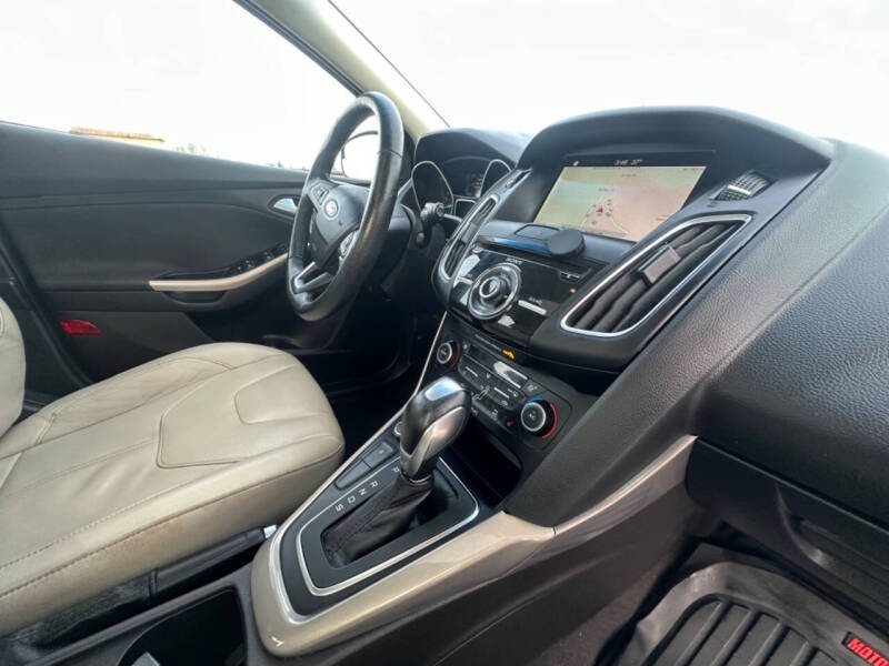 2017 Ford Focus Titanium