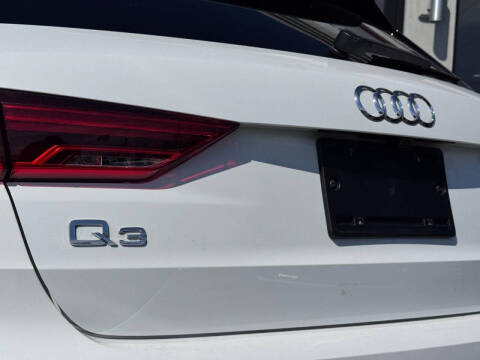 2023 Audi Q3 quattro S line Premium 45 TFSI