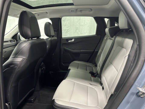 2025 Ford Escape Platinum