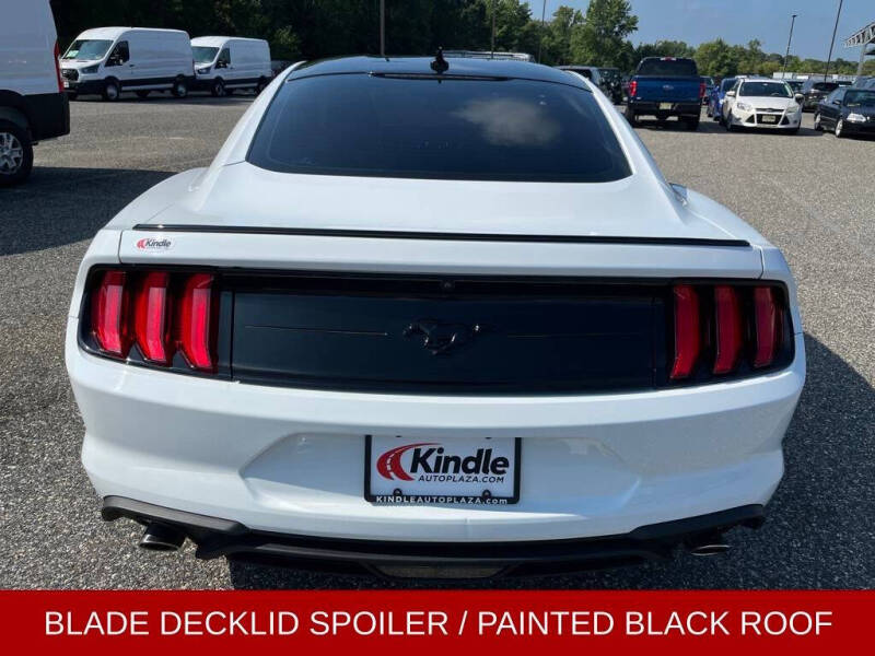 2022 Ford Mustang EcoBoost