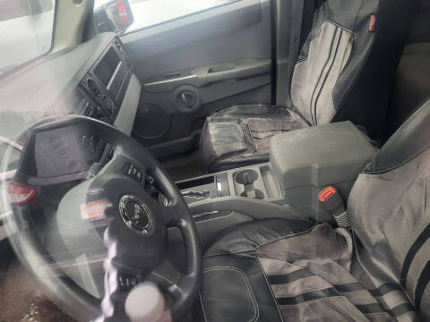 2007 Jeep Commander Sport