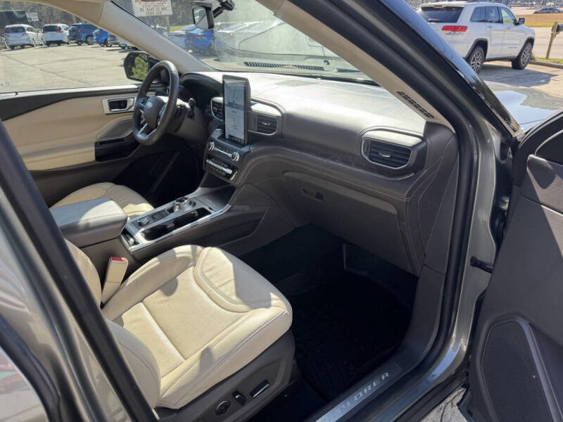 2020 Ford Explorer Platinum