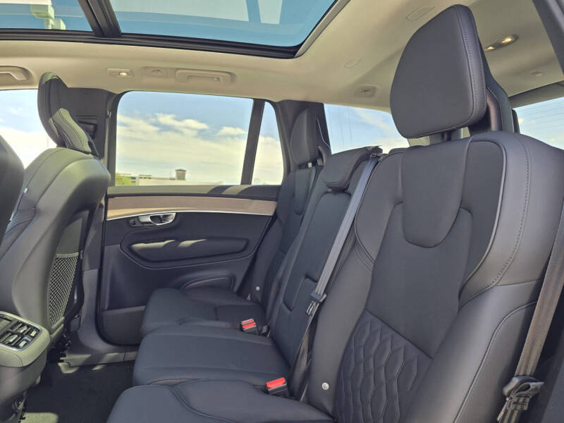 2026 Volvo XC90 B5 Core