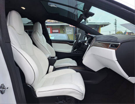 2016 Tesla Model X P90D