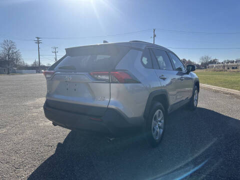 2021 Toyota RAV4 LE
