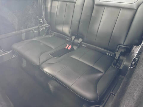 2020 Land Rover Discovery Landmark Edition