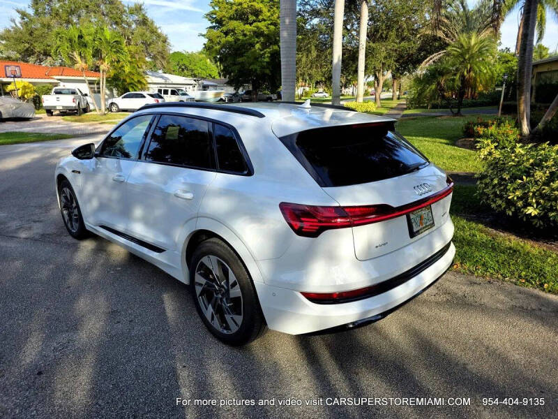 2021 Audi e-tron quattro Premium