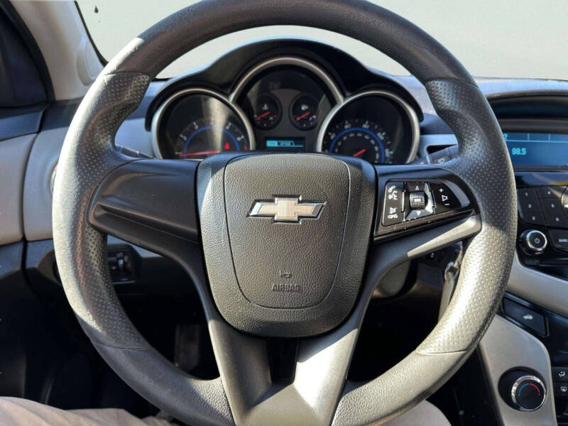 2016 Chevrolet Cruze Limited LS Auto