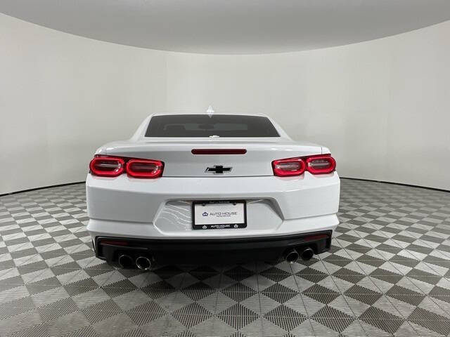 2021 Chevrolet Camaro LT1 - Photo 8