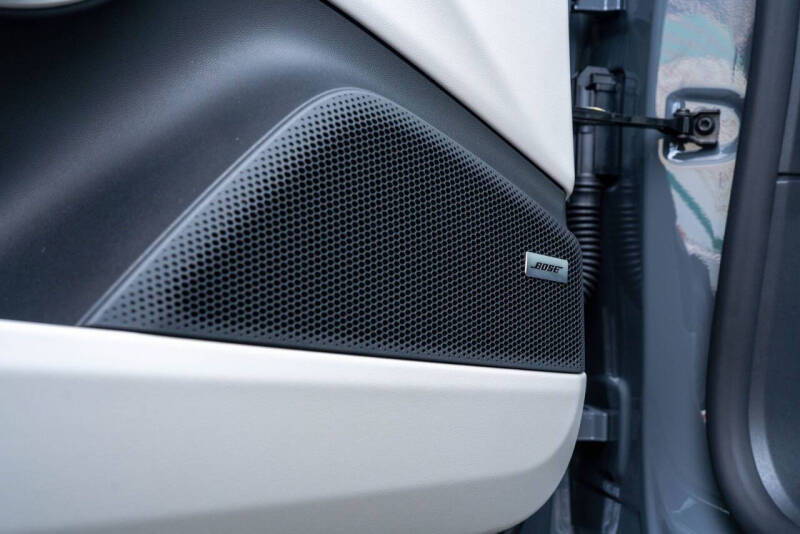 2025 Porsche Macan 4S Electric